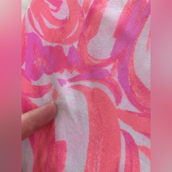 Lily Pulitzer Size XL Amelia Island 100%Silk Tunic
Blouse in Pink Sun Ray Shimmy - Picture 17 of 17